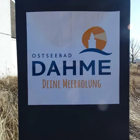 Vor Der Haustur * Dahme (Schleswig-Holstein)